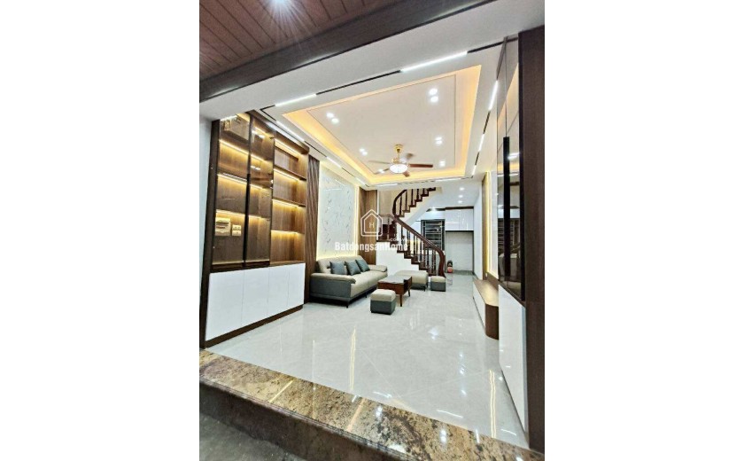 TT Hai Bà Trưng, Nhà Đẹp Ở Ngay, Full Nội Thất, 45m Nhỉnh 9 Tỷ
